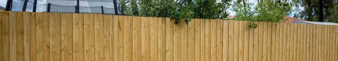 How to Erect Garden Fence Panels