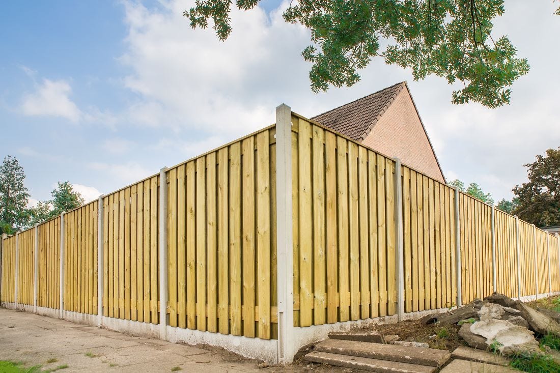 Installing Concrete Fence Posts & Gravel Boards