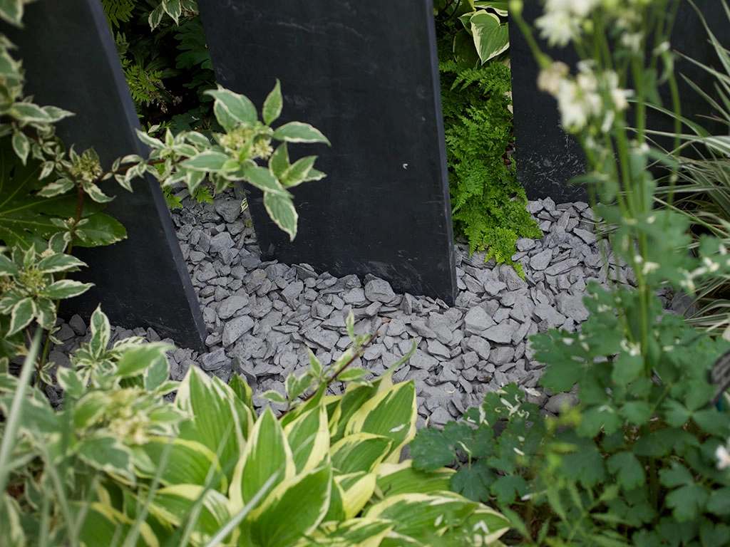 Using Gravel, Slate and Decorative Aggregates in the Garden