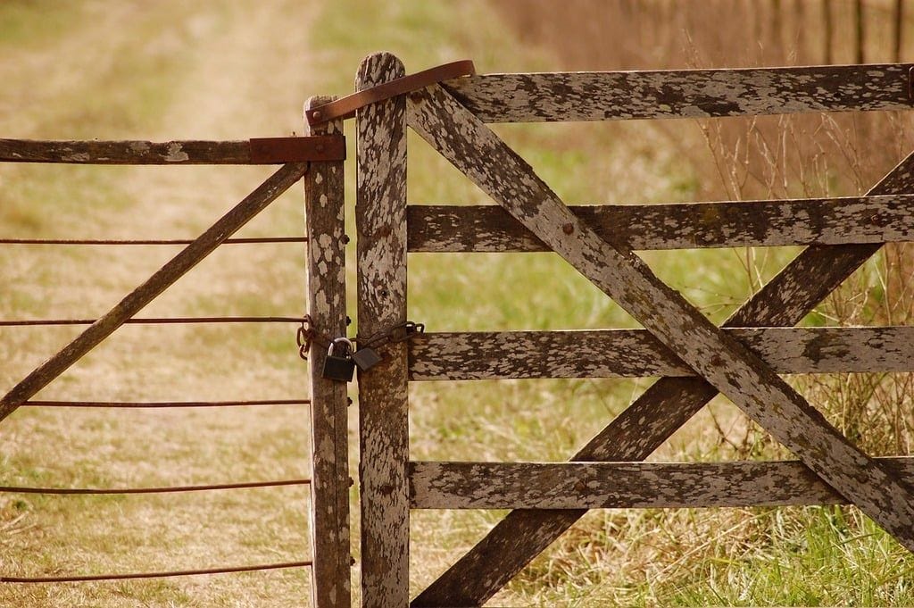 What Ironmongery Do I Need For Field Gates?