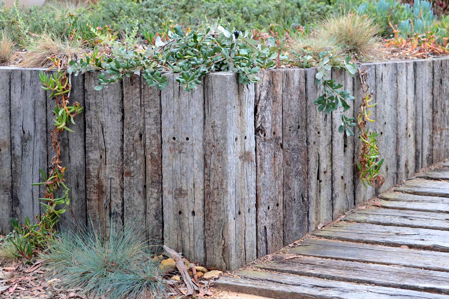 How to Build a Retaining Sleeper Wall